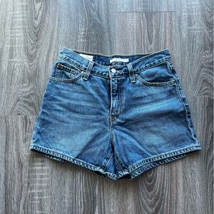Levi’s 80s Mom Shorts